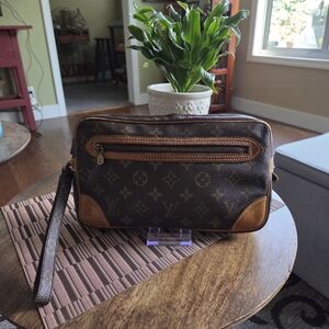 Authentic Louis Vuitton Monogram Wristlet Clutch Bag in Brown